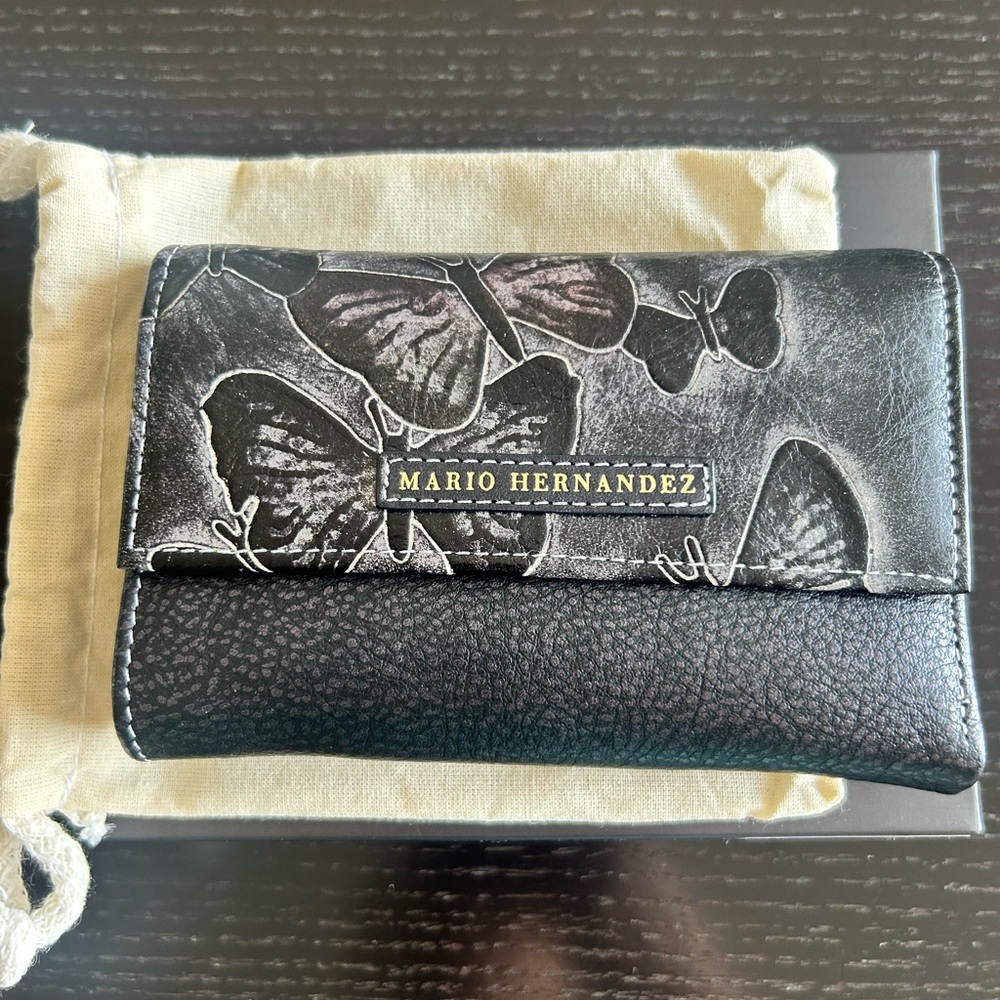 Black Butterfly Women's Trifold leather wallet